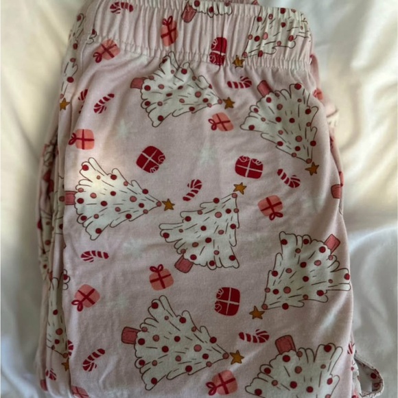 Caden Lane “Very Mery” bamboo buttery soft joggers size Small. - Picture 3 of 4